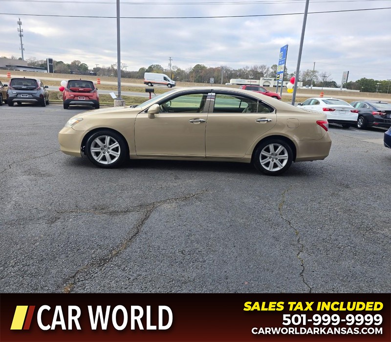 Lexus ES 350 Vehicle Full-screen Gallery Image 4