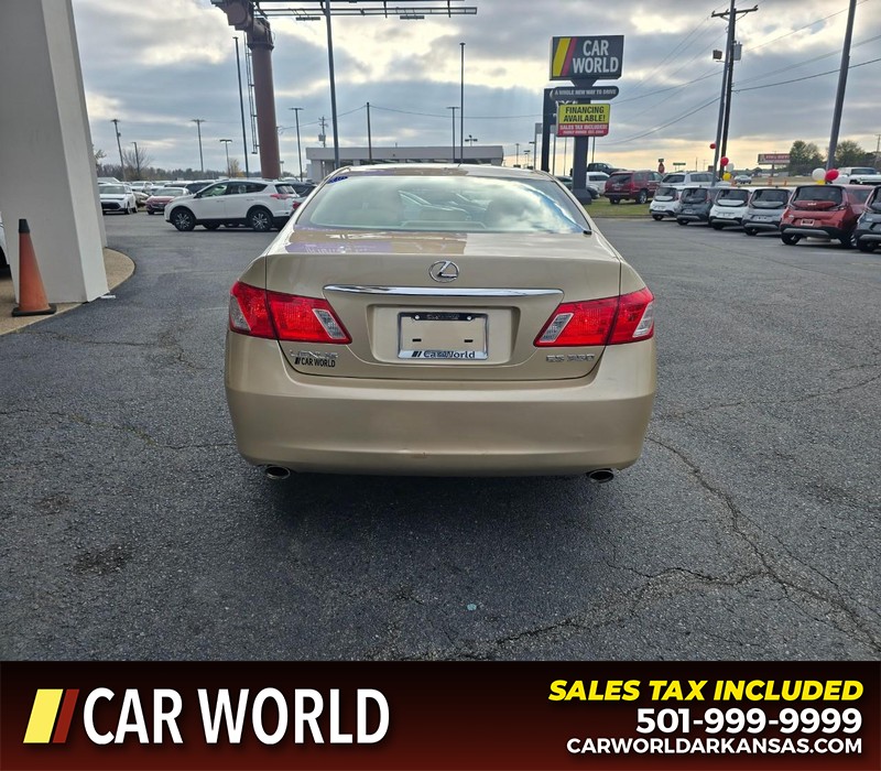 Lexus ES 350 Vehicle Full-screen Gallery Image 5