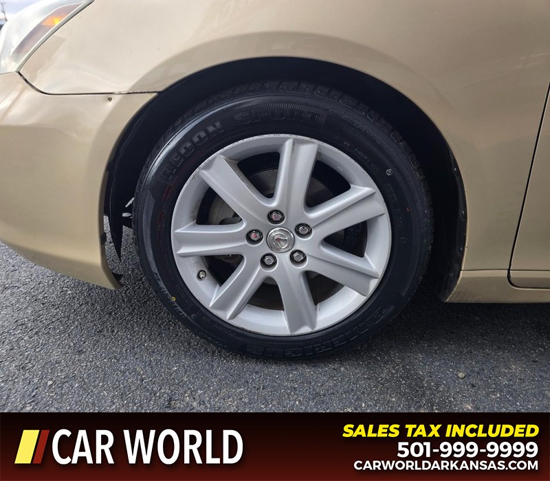 Lexus ES 350 Vehicle Full-screen Gallery Image 6