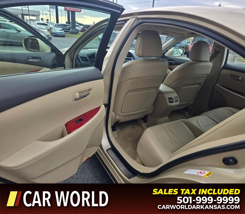 Lexus ES 350 Vehicle Full-screen Gallery Image 9