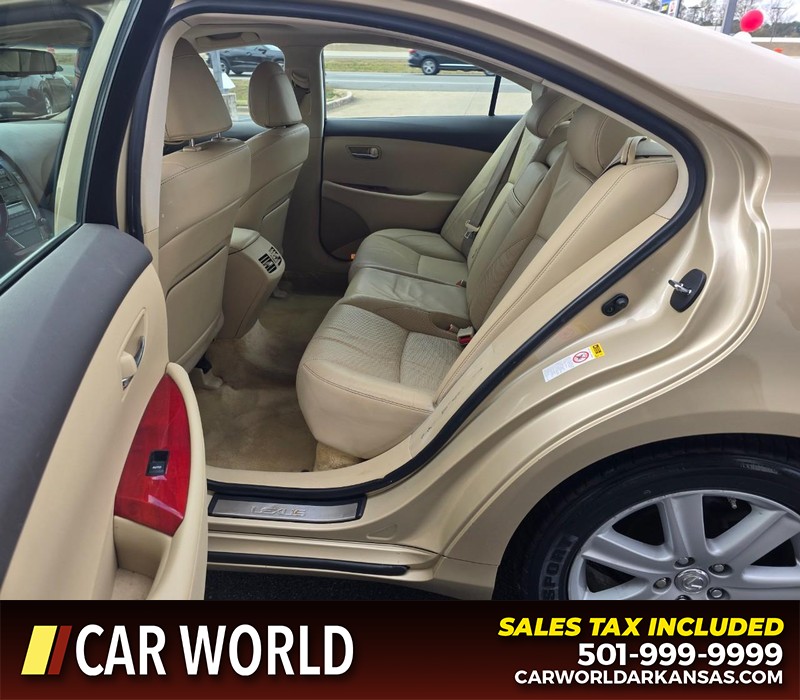 Lexus ES 350 Vehicle Full-screen Gallery Image 10