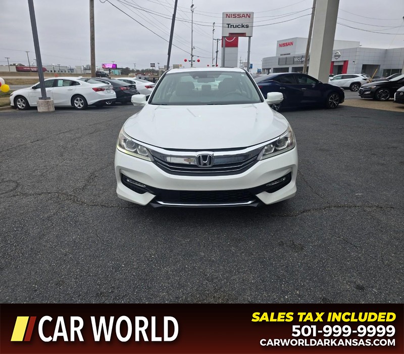 Honda Accord Sedan Vehicle Full-screen Gallery Image 2