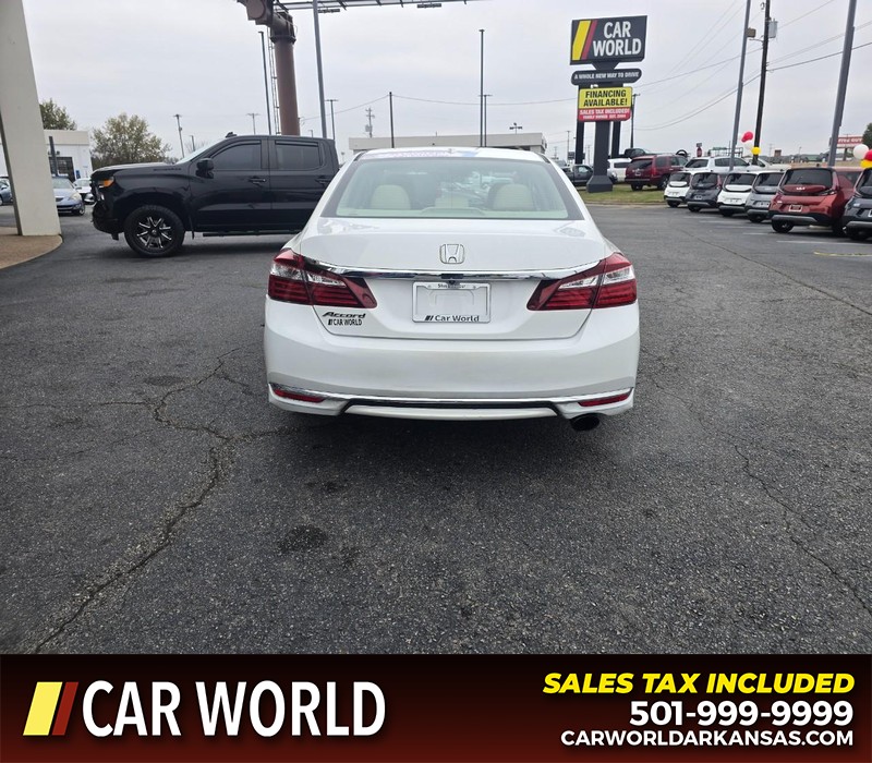 Honda Accord Sedan Vehicle Full-screen Gallery Image 5