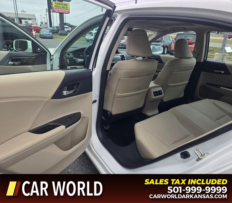 Honda Accord Sedan Vehicle Full-screen Gallery Image 9