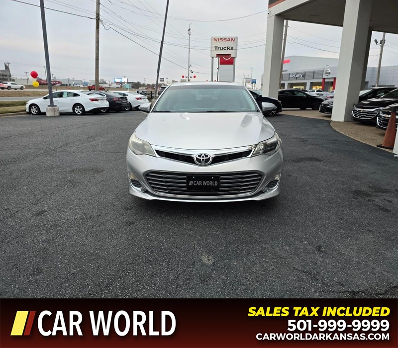 Toyota Avalon Vehicle Full-screen Gallery Image 2