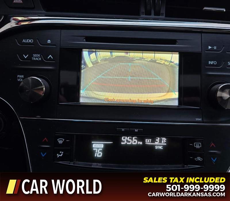 Toyota Avalon Vehicle Full-screen Gallery Image 18