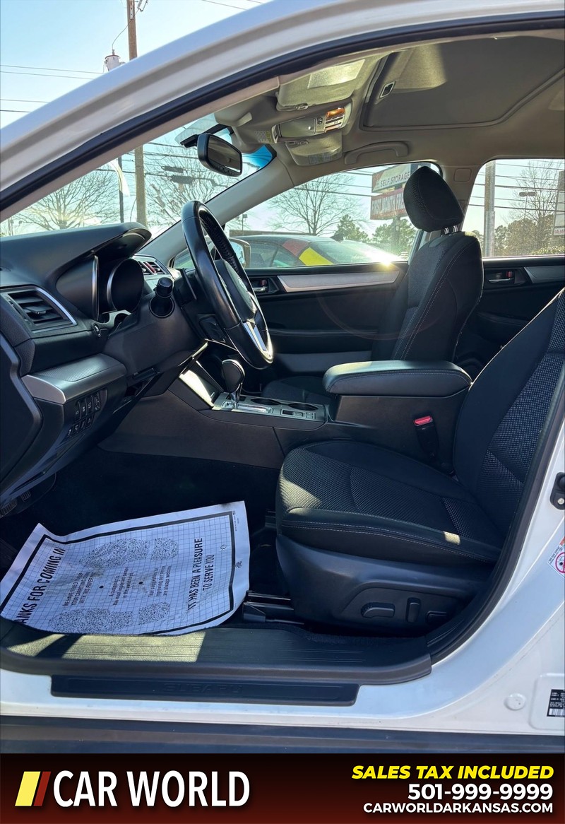 Subaru Outback Vehicle Full-screen Gallery Image 13