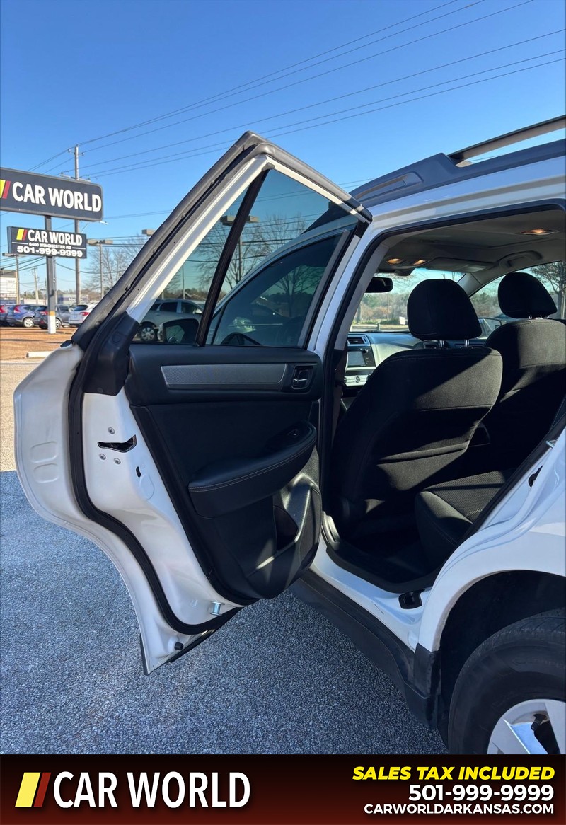 Subaru Outback Vehicle Full-screen Gallery Image 14