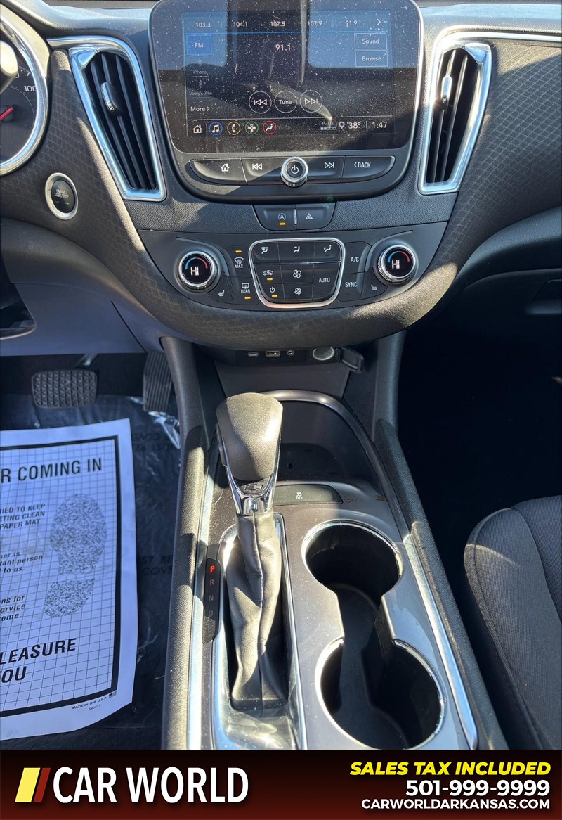 Chevrolet Malibu Vehicle Full-screen Gallery Image 17