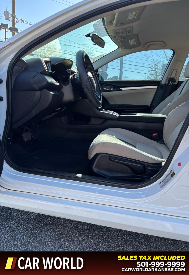 Honda Civic Sedan Vehicle Full-screen Gallery Image 13