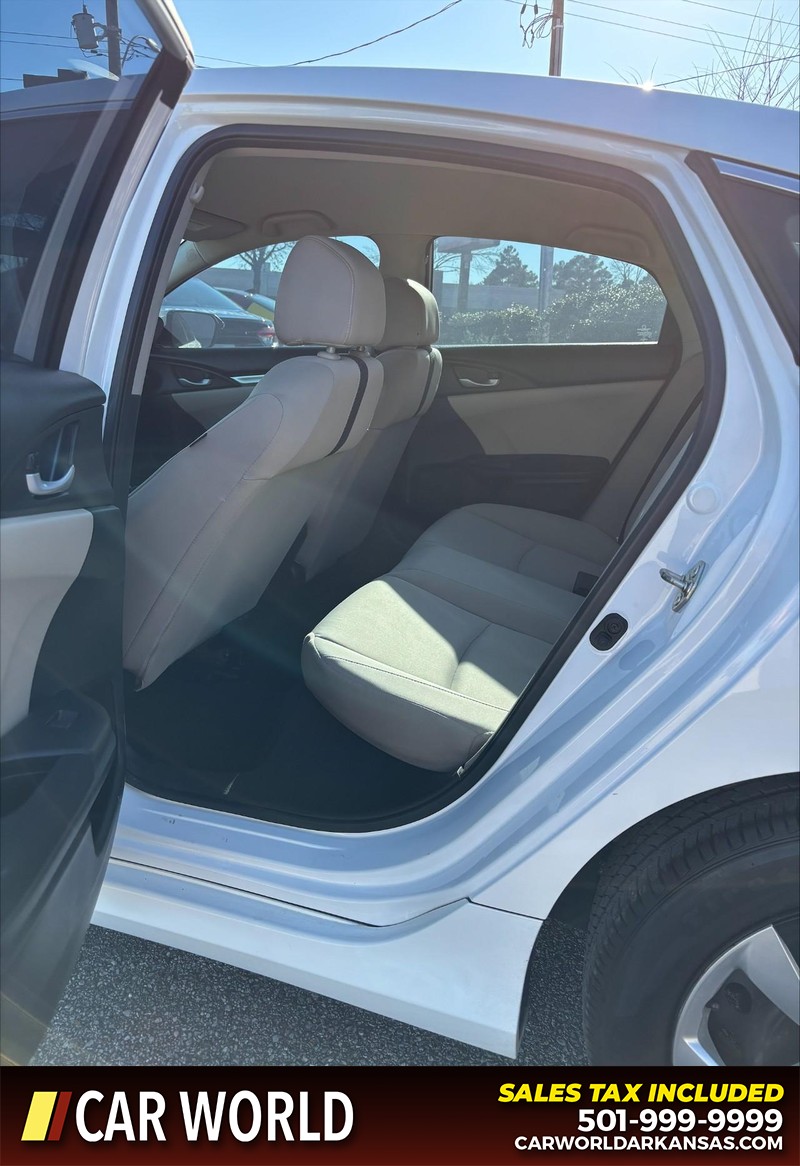 Honda Civic Sedan Vehicle Full-screen Gallery Image 15