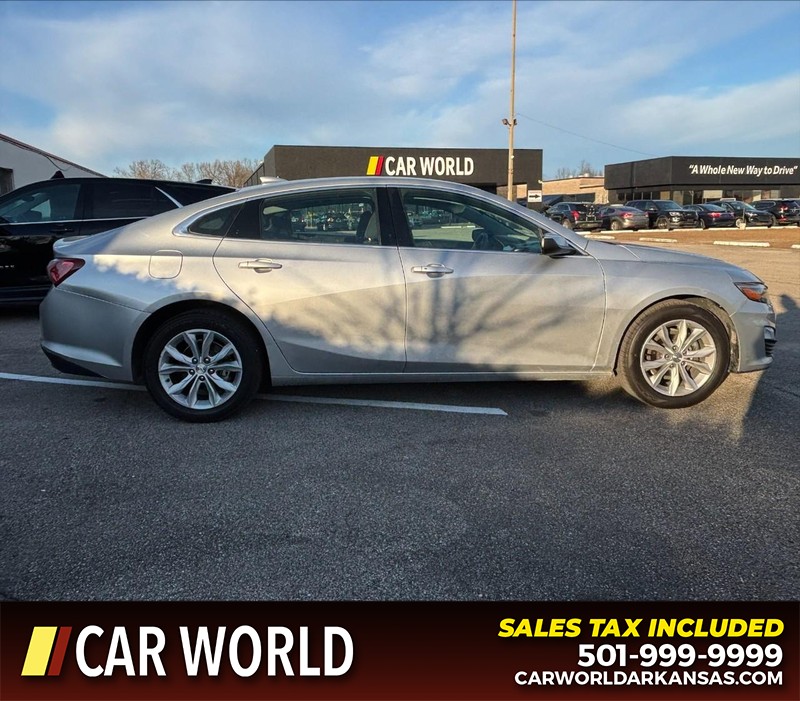 Chevrolet Malibu Vehicle Full-screen Gallery Image 2