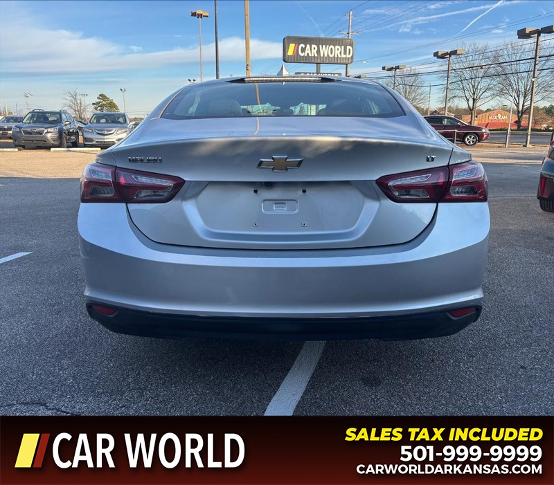 Chevrolet Malibu Vehicle Full-screen Gallery Image 4