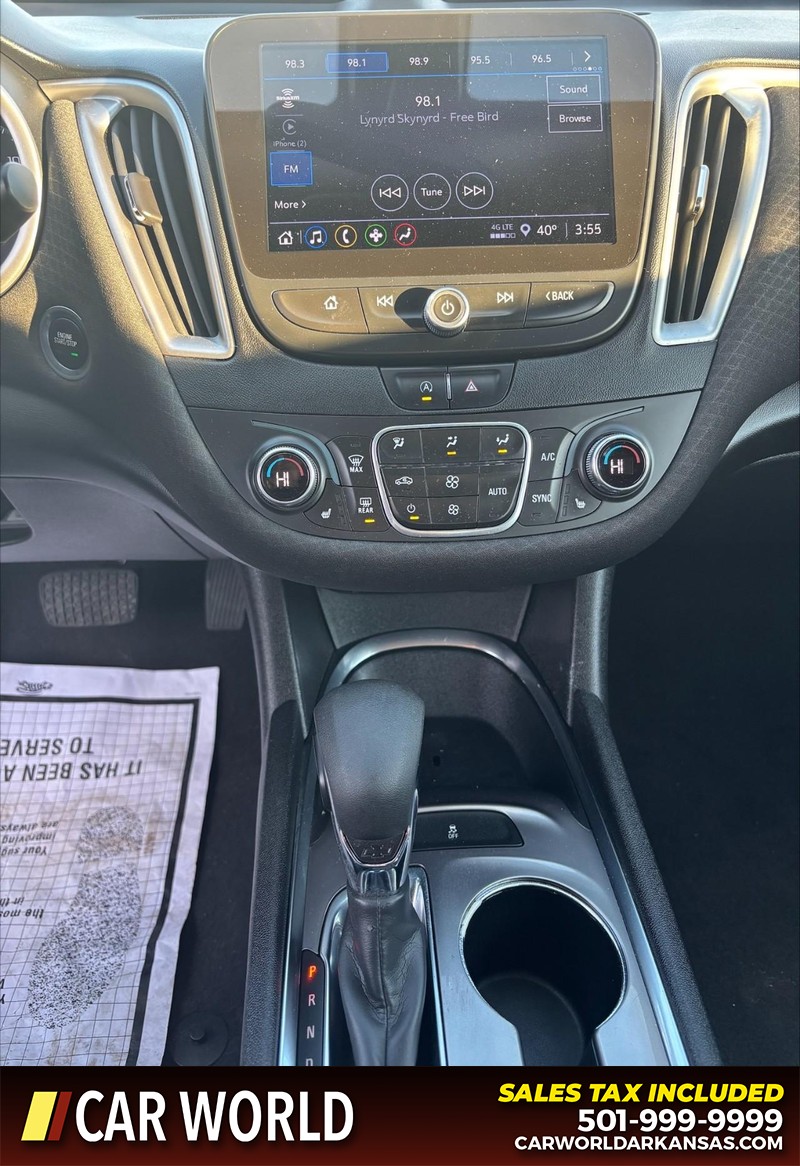 Chevrolet Malibu Vehicle Full-screen Gallery Image 17