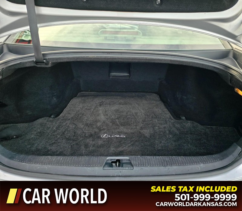 Lexus GS 300 Vehicle Full-screen Gallery Image 13