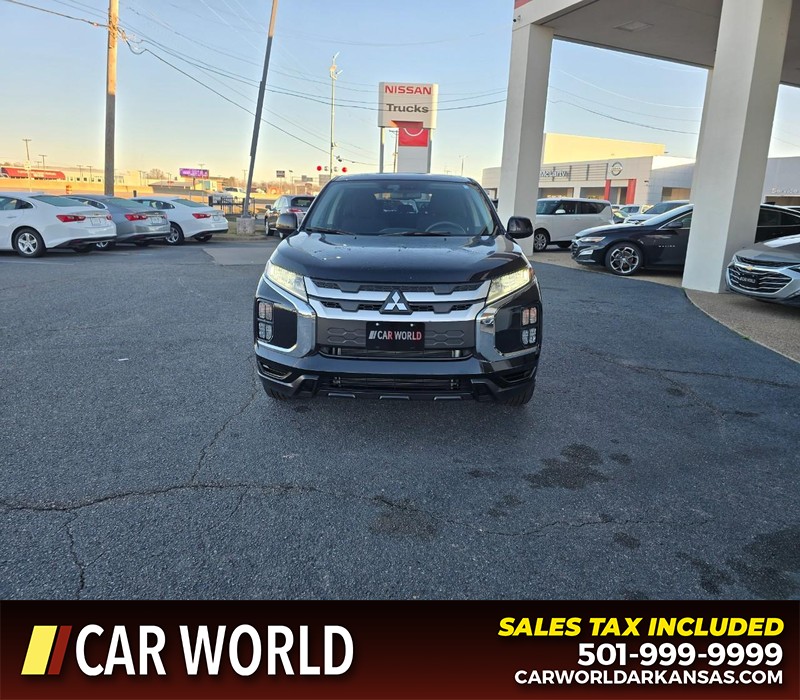 Mitsubishi Outlander Sport Vehicle Full-screen Gallery Image 2