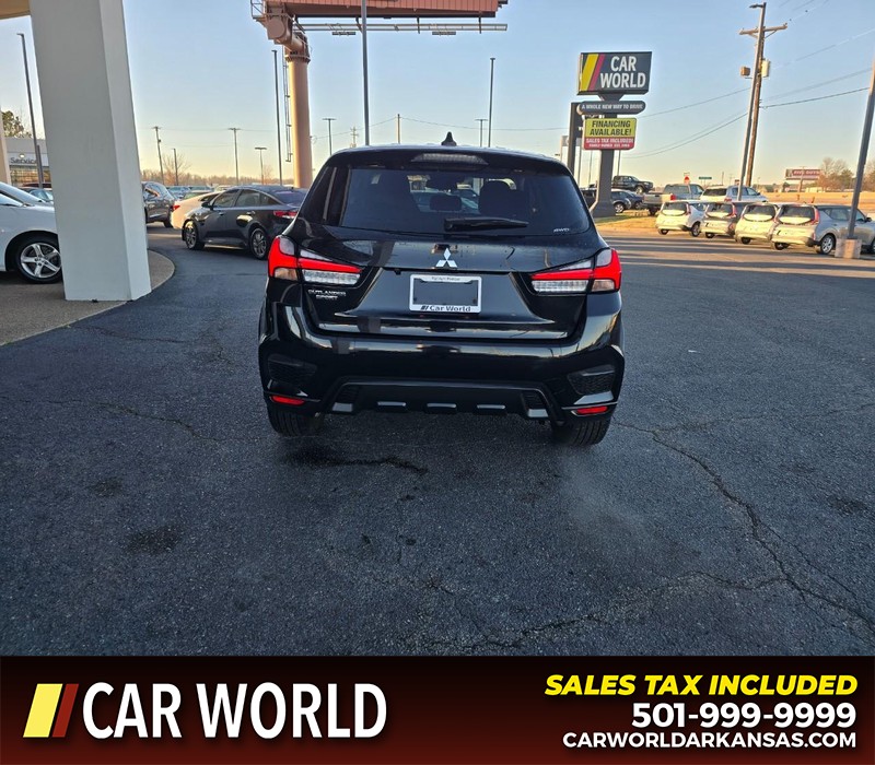 Mitsubishi Outlander Sport Vehicle Full-screen Gallery Image 5