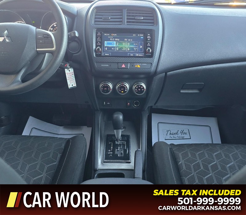 Mitsubishi Outlander Sport Vehicle Full-screen Gallery Image 18