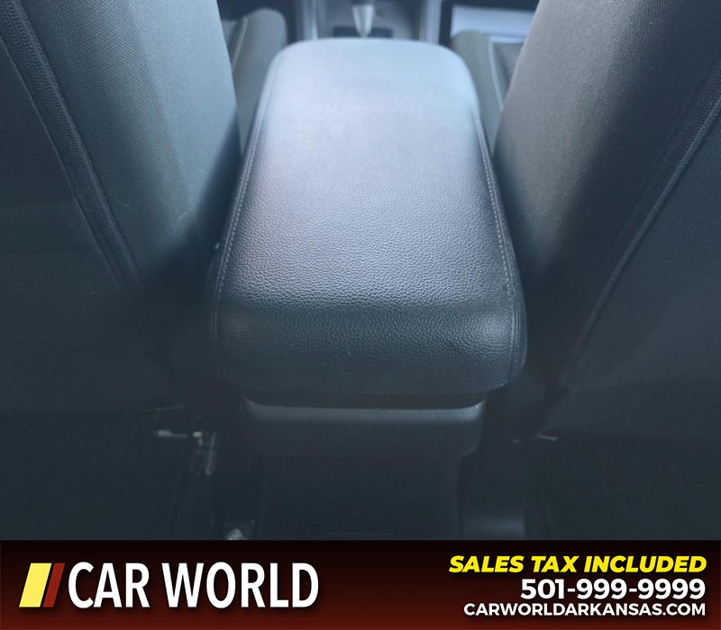 Mitsubishi Outlander Sport Vehicle Full-screen Gallery Image 19