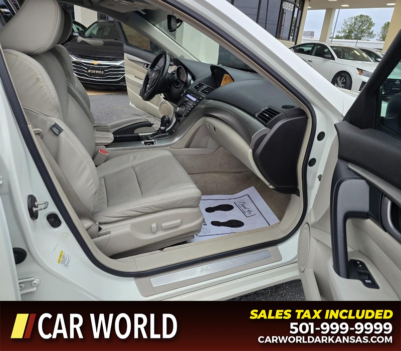 Acura TL Vehicle Full-screen Gallery Image 11