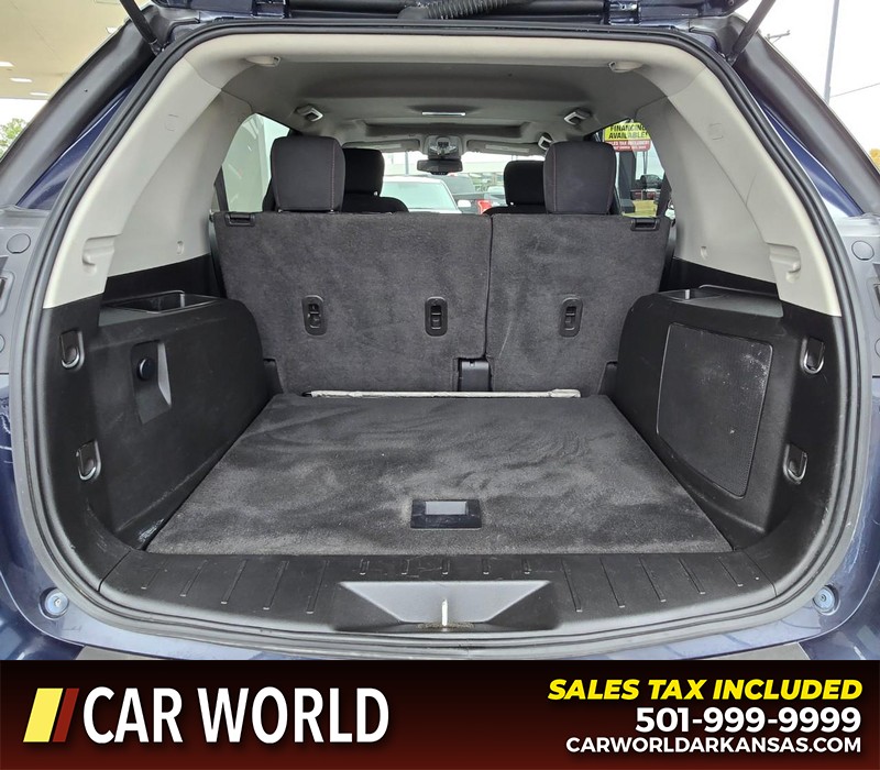 GMC Terrain Vehicle Full-screen Gallery Image 13