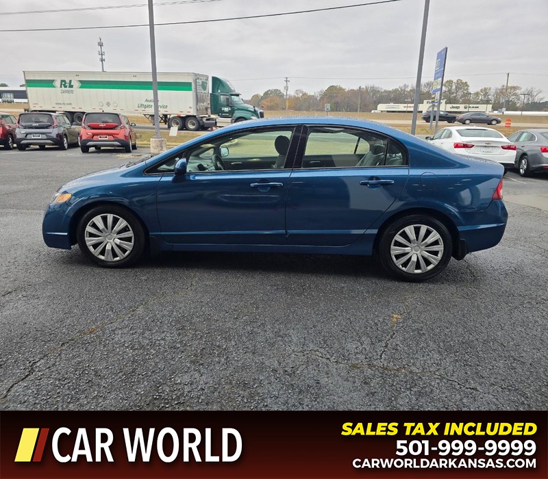 Honda Civic Sedan Vehicle Full-screen Gallery Image 4