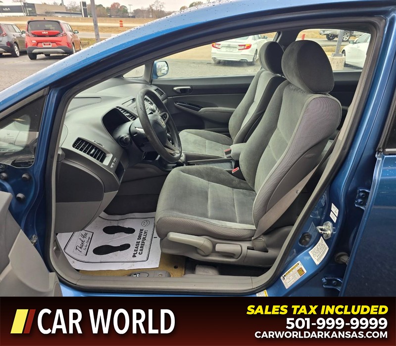 Honda Civic Sedan Vehicle Full-screen Gallery Image 8