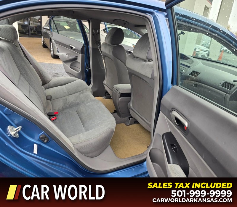 Honda Civic Sedan Vehicle Full-screen Gallery Image 12