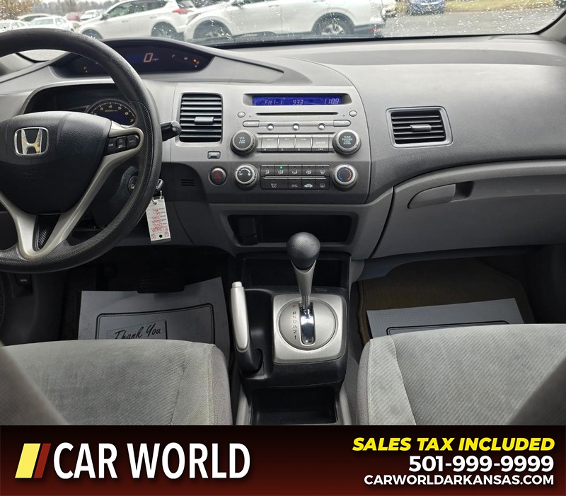 Honda Civic Sedan Vehicle Full-screen Gallery Image 17