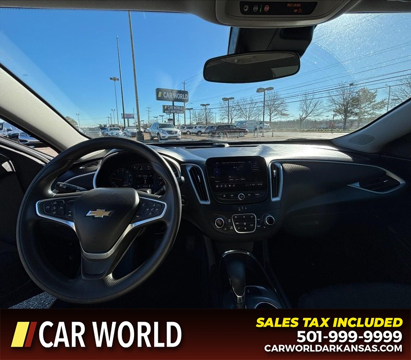 Chevrolet Malibu Vehicle Full-screen Gallery Image 16