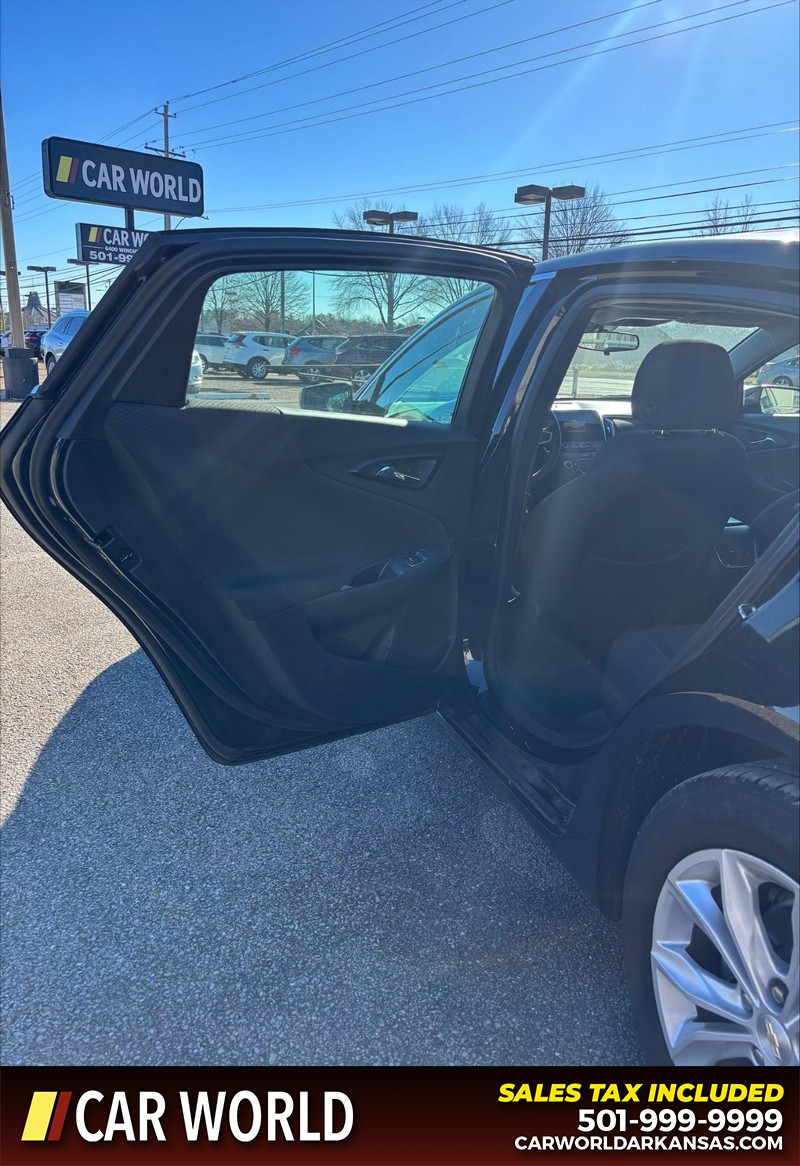 Chevrolet Malibu Vehicle Full-screen Gallery Image 14