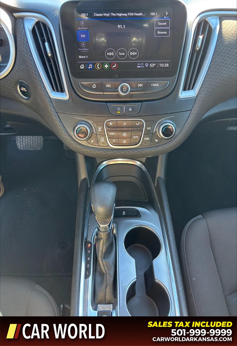 Chevrolet Malibu Vehicle Full-screen Gallery Image 17