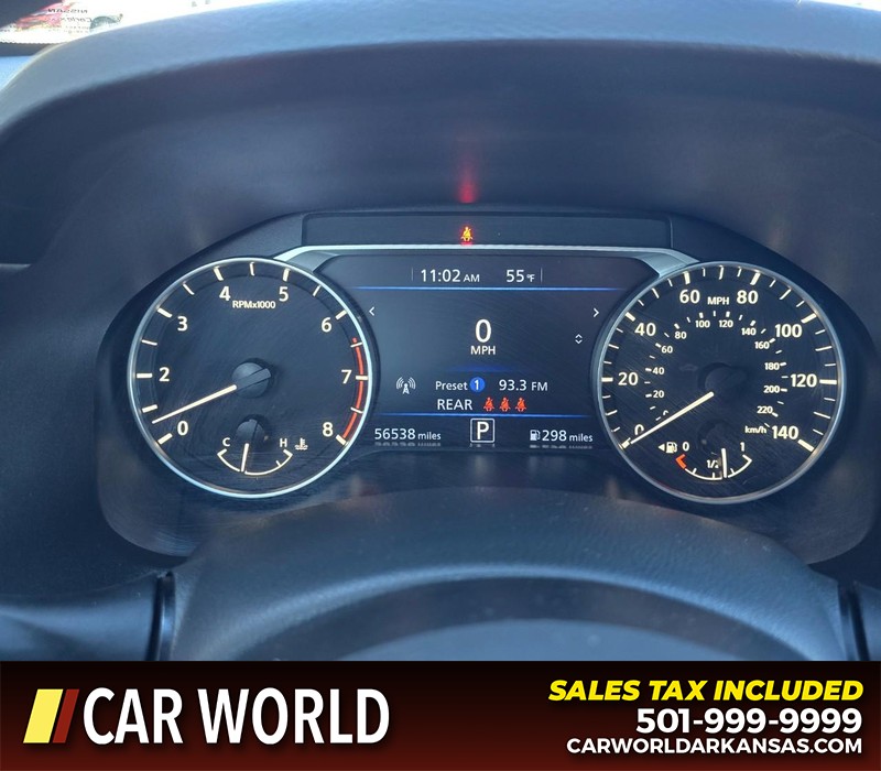 Nissan Altima Vehicle Full-screen Gallery Image 17