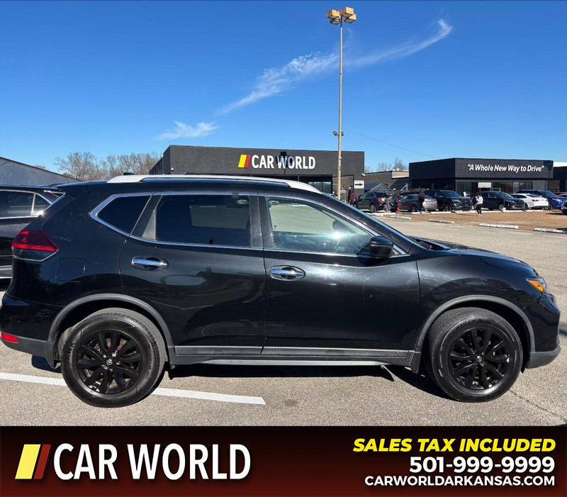 Nissan Rogue Vehicle Full-screen Gallery Image 2