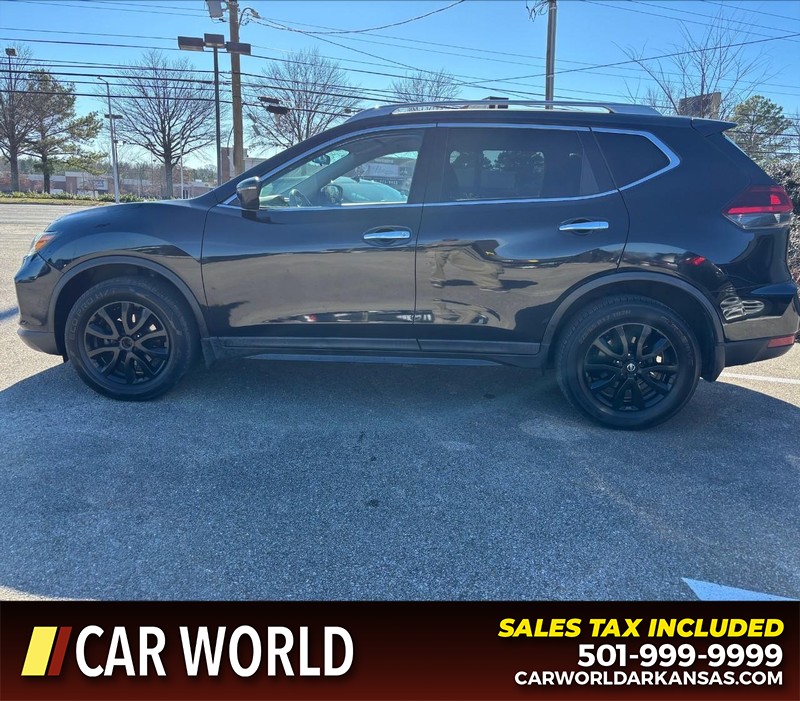 Nissan Rogue Vehicle Full-screen Gallery Image 8