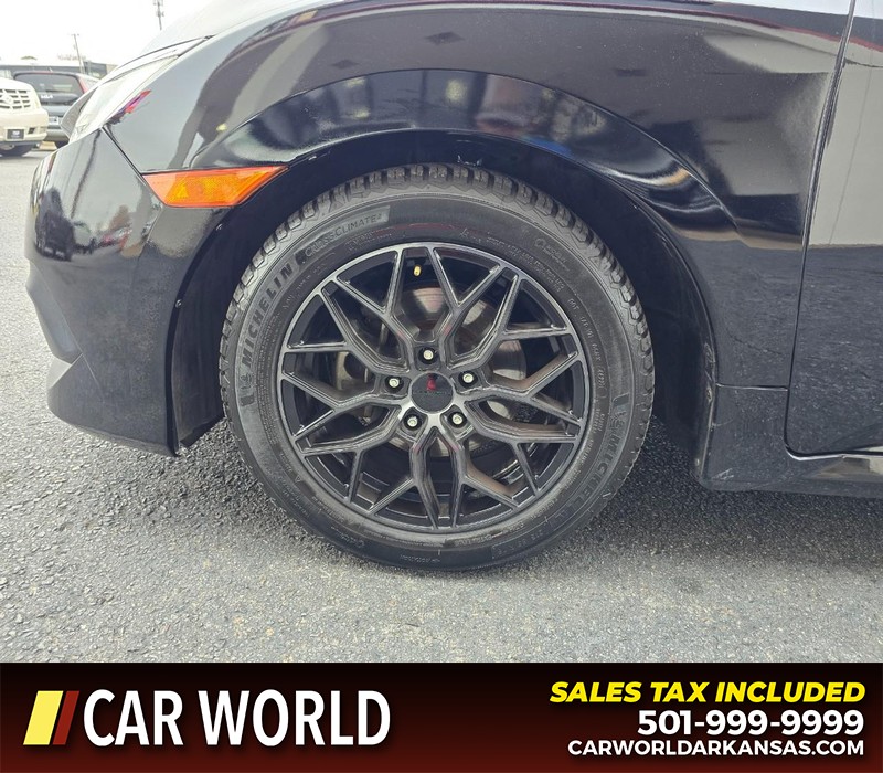 Honda Civic Sedan Vehicle Full-screen Gallery Image 6