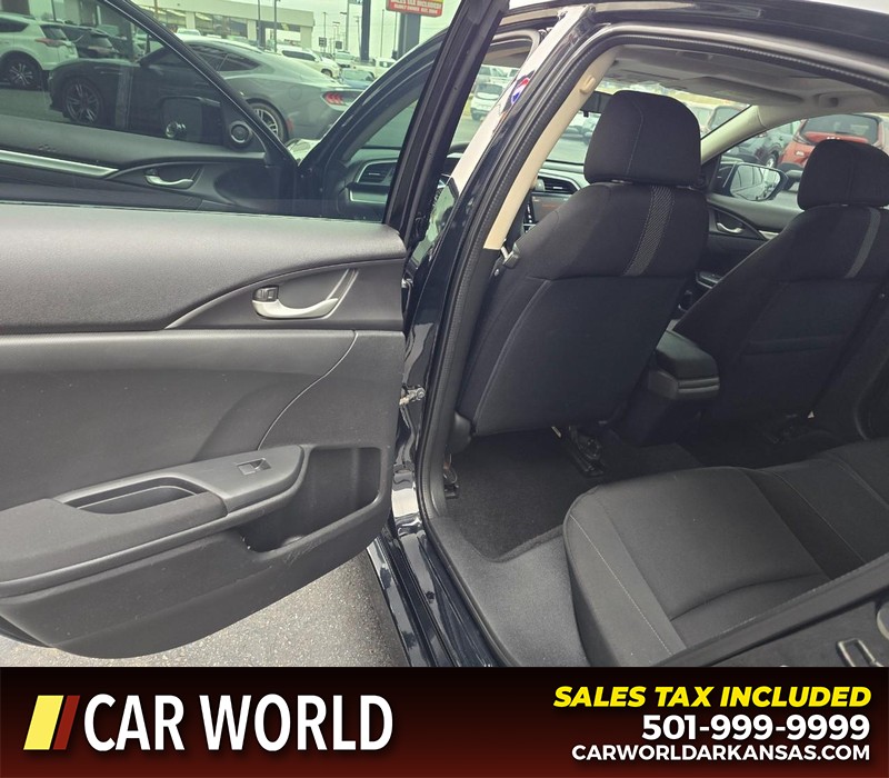 Honda Civic Sedan Vehicle Full-screen Gallery Image 9