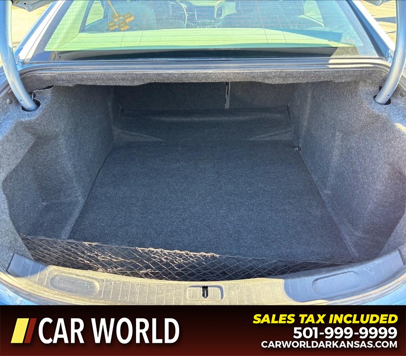 Chevrolet Impala Vehicle Full-screen Gallery Image 6