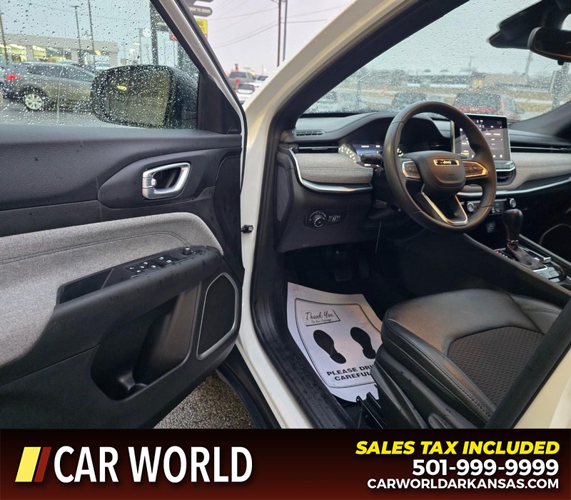 Jeep Compass Vehicle Full-screen Gallery Image 7