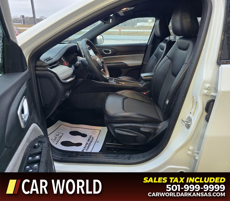 Jeep Compass Vehicle Full-screen Gallery Image 8