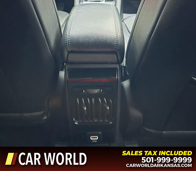 Jeep Compass Vehicle Full-screen Gallery Image 19