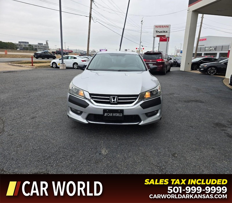 Honda Accord Sedan Vehicle Full-screen Gallery Image 2