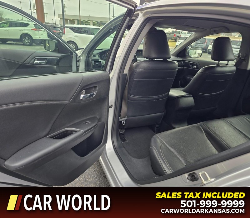 Honda Accord Sedan Vehicle Full-screen Gallery Image 9