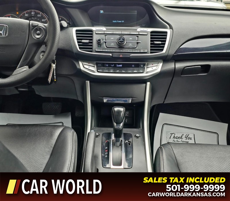 Honda Accord Sedan Vehicle Full-screen Gallery Image 17