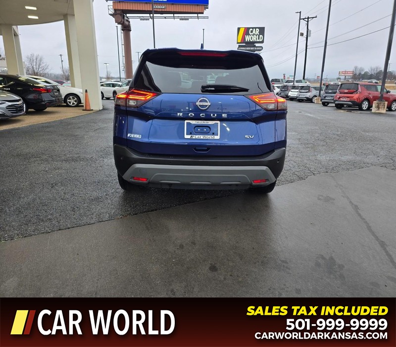 Nissan Rogue Vehicle Full-screen Gallery Image 5