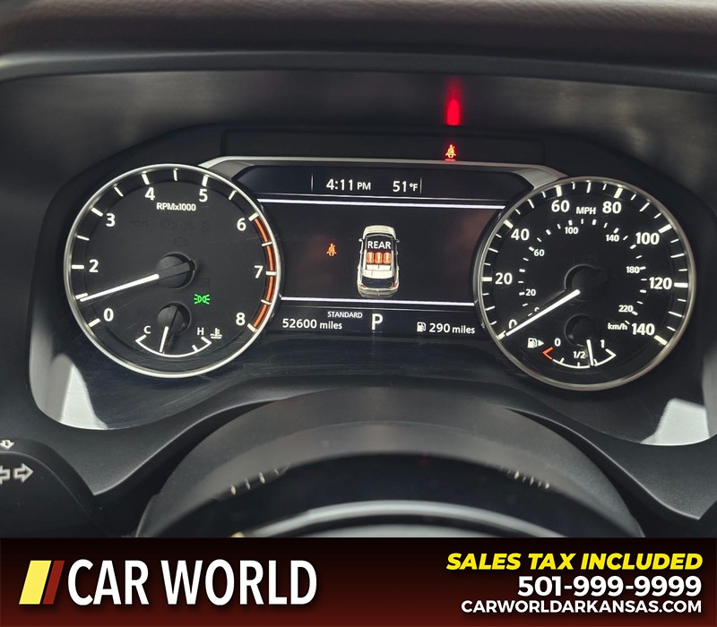 Nissan Rogue Vehicle Full-screen Gallery Image 17