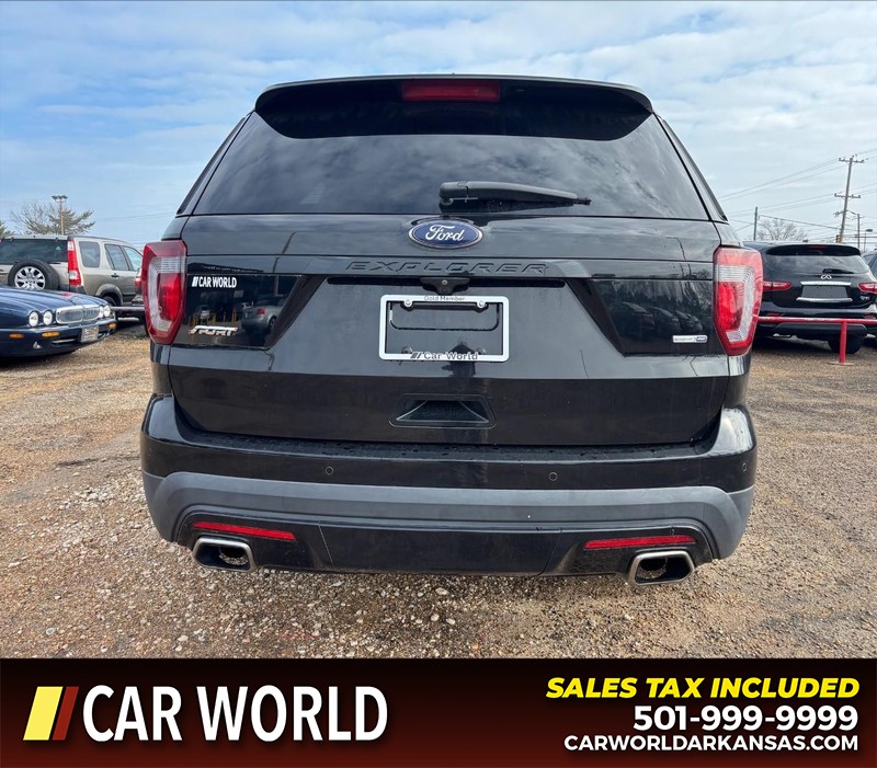 Ford Explorer Vehicle Full-screen Gallery Image 4