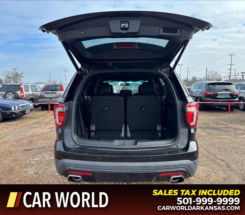 Ford Explorer Vehicle Full-screen Gallery Image 5