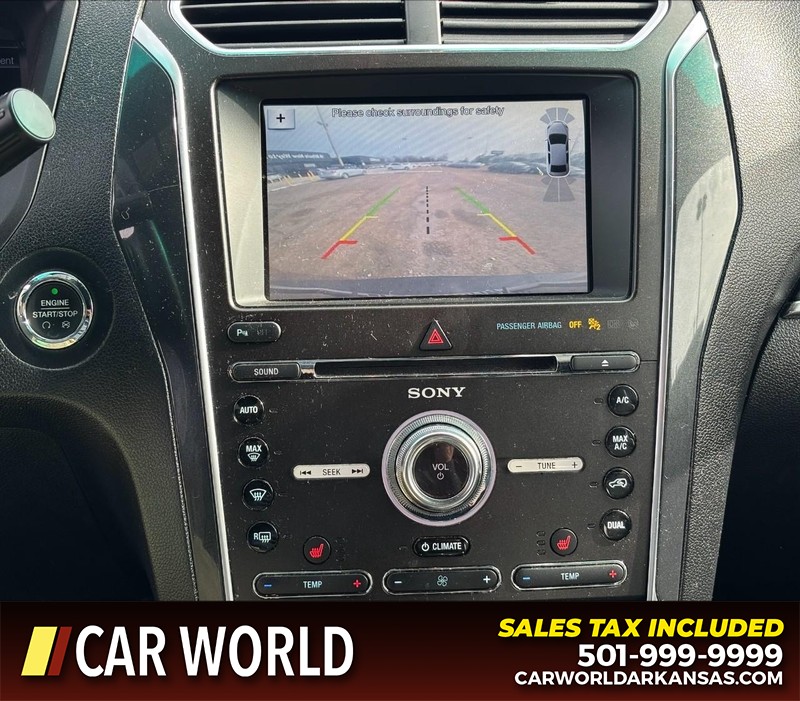 Ford Explorer Vehicle Full-screen Gallery Image 19