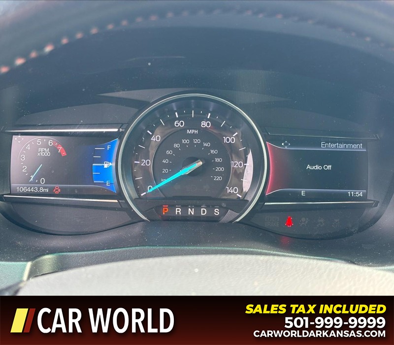 Ford Explorer Vehicle Full-screen Gallery Image 21